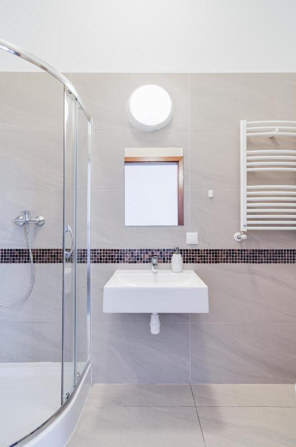 Hostel Opole Glowne Kültér fotó