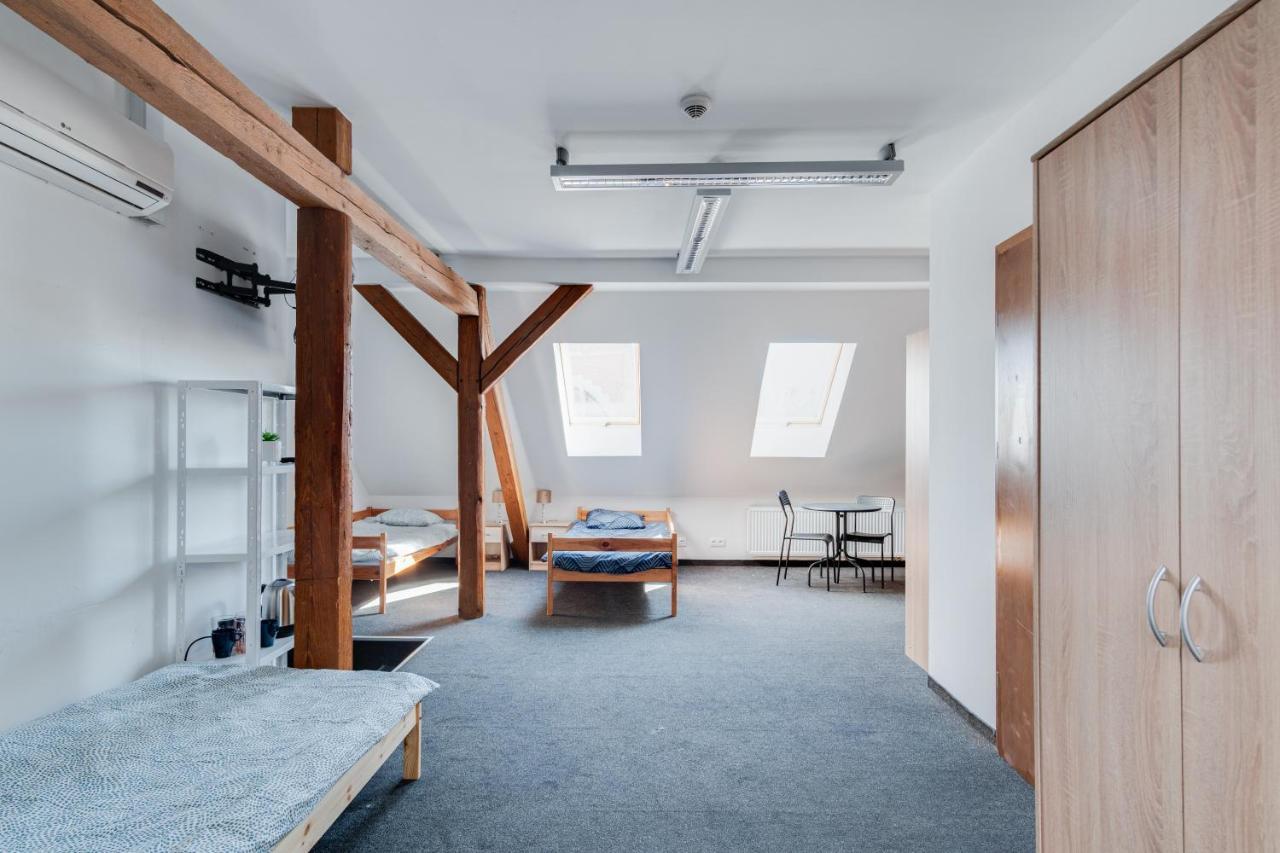 Hostel Opole Glowne Kültér fotó